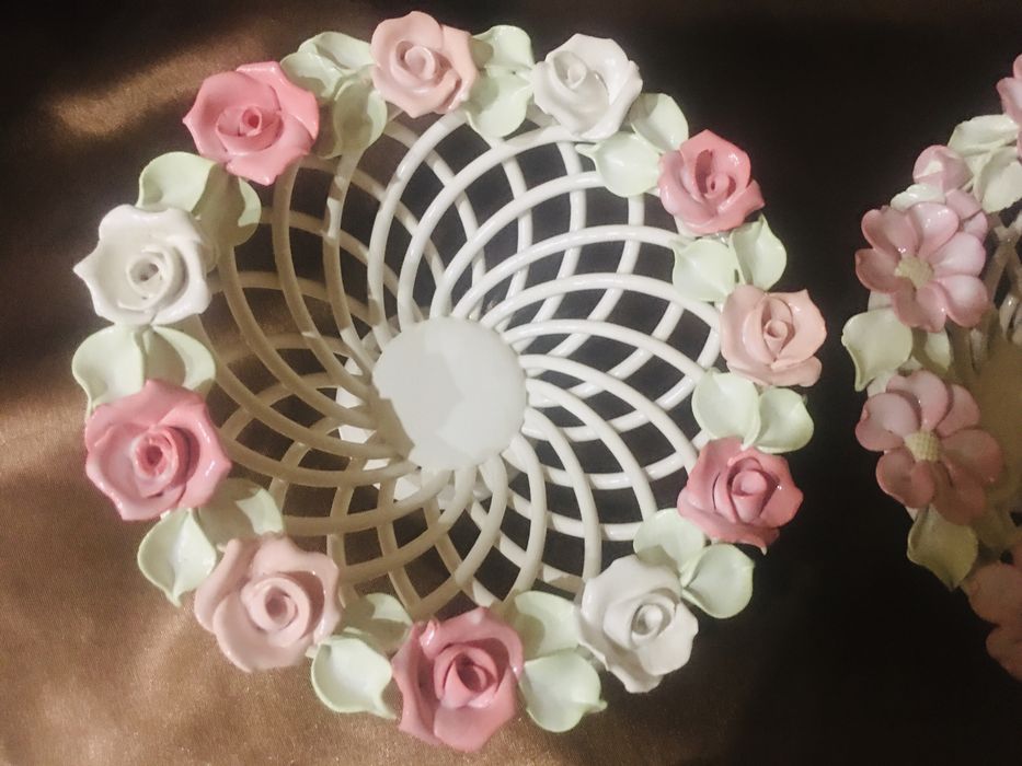 Конфетница плетёная фруктовница розы цветы