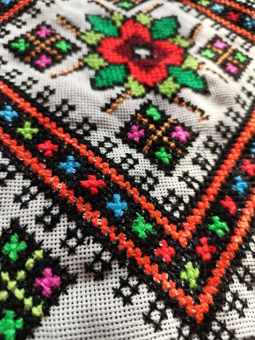 Вишитий рушник. Вишивка ручної роботи