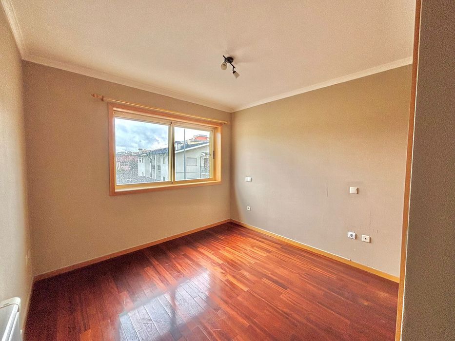 Apartamento T2 - Centro Feira