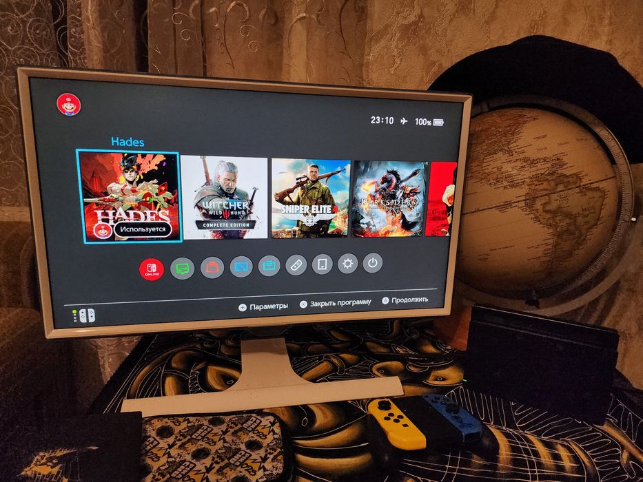 Nintendo Switch з комплектом та чохлом