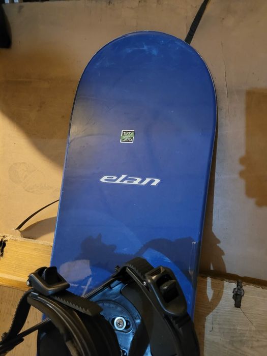 Deska snowboardowa Elan, 145cm