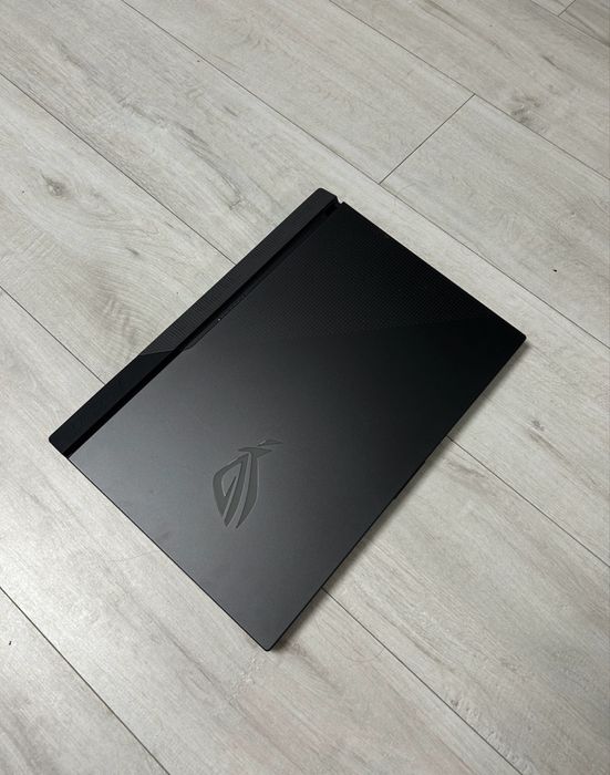 Ігровий ноутбук Asus Rog  Ryzen 7 4800Н + RTX3050 4G + 144Hz