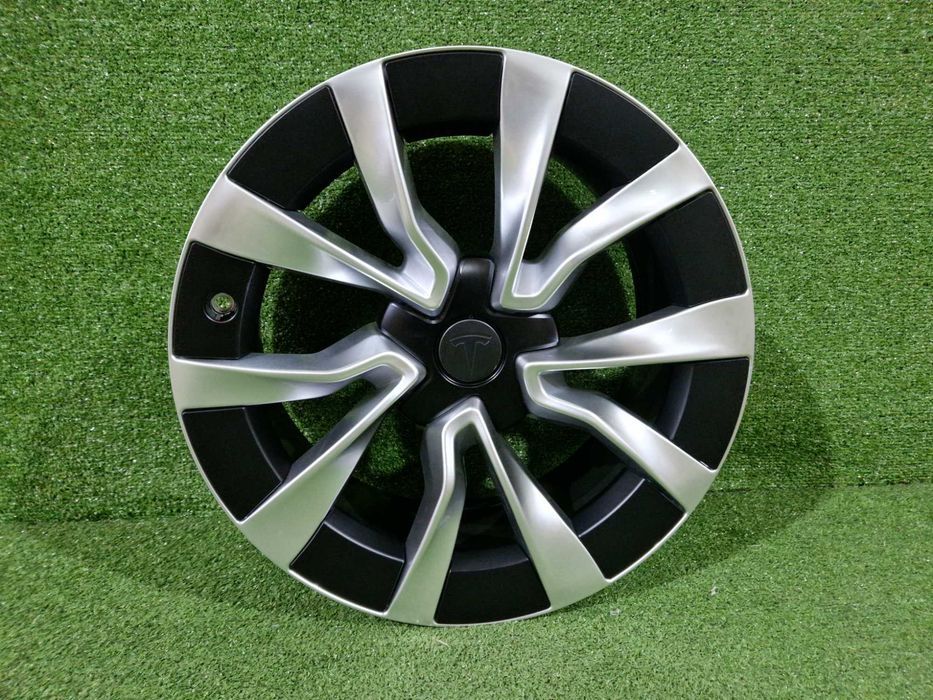Диски R18 5x114.3 CB64.1 Tesla Model 3 Model Y DT07