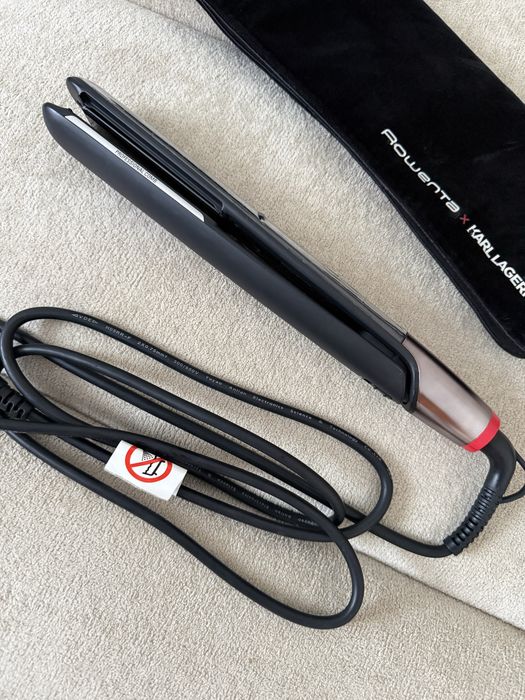 Вирівнювач для волосся Rowenta x Karl Lagerfeld K/Pro Stylist Straightener з дисплеєм, чорний