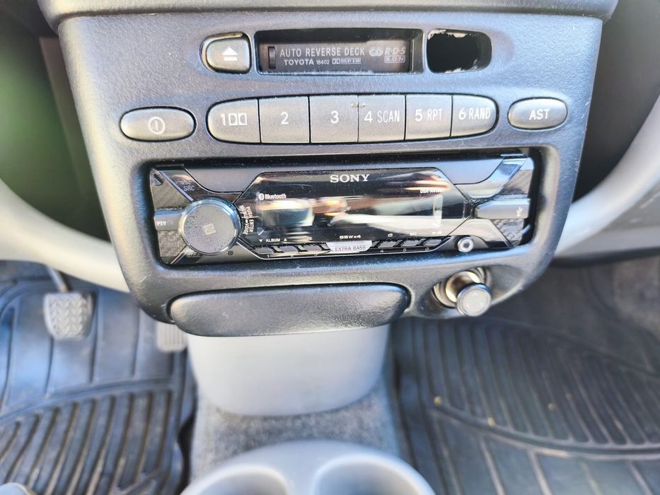 Toyota yaris versos