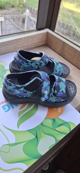 Продам сандали 26 размер