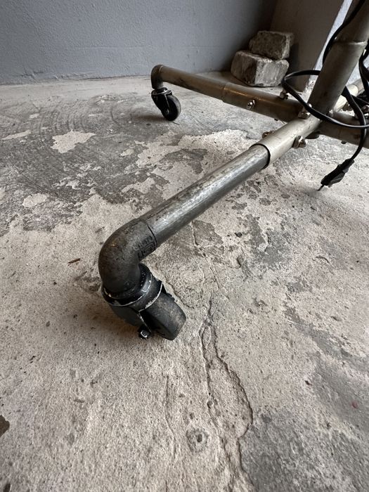 Lampa podlogowa na kolkach loft