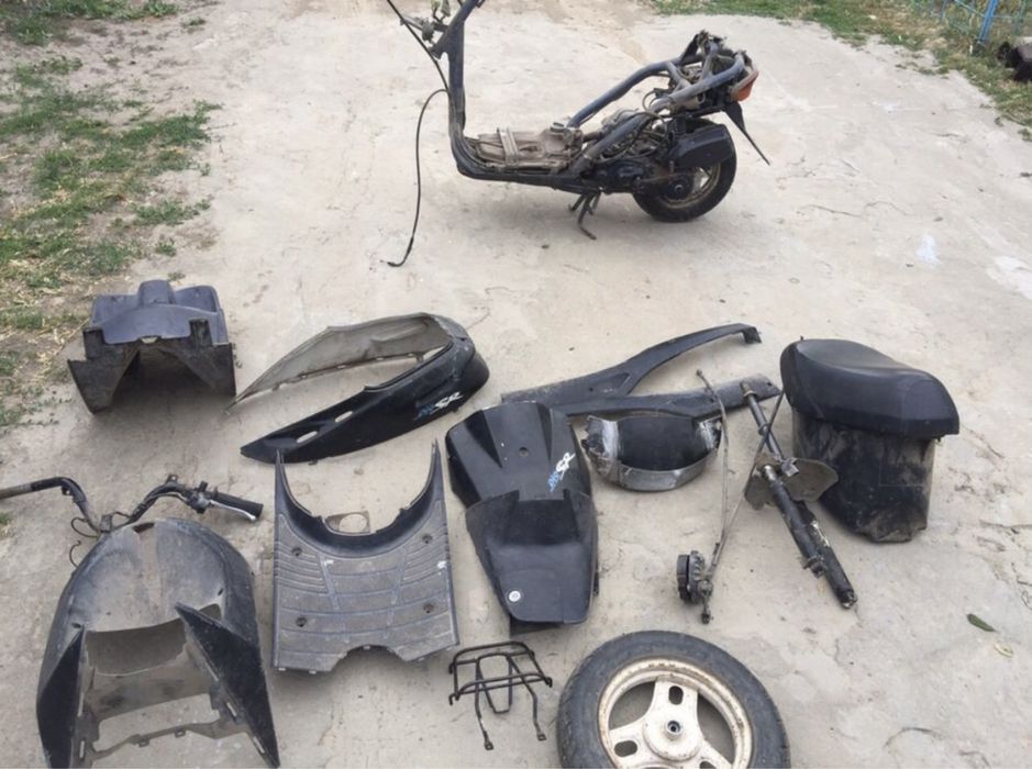 Запчастина по двигуну Хонда Діо 27 Honda Dio пластик