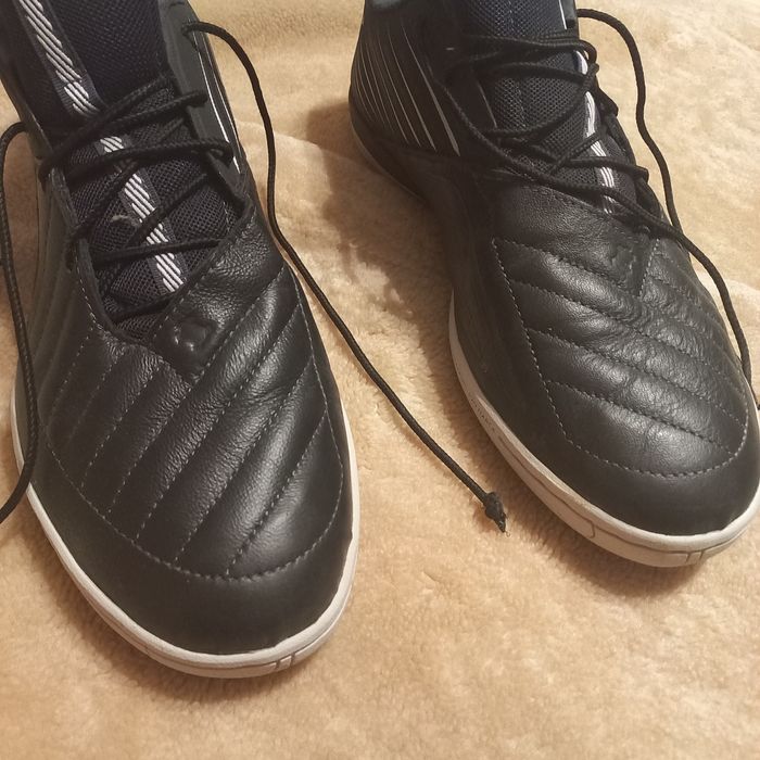 Футзалки,,кіста,шкіра,29см, ідеальні,привезені закордону, нюансів нема