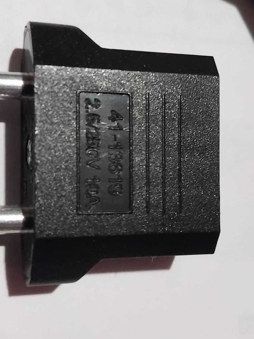 Переходник з американскої US на EU нашу вилку, адаптер в розетку