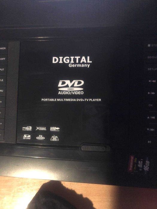 Портативний телевізор  DVD FM USB ДВД Програвач Міні переносний!