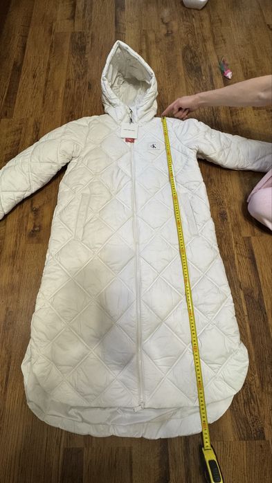 Продам куртку пальто calvin klein нова!