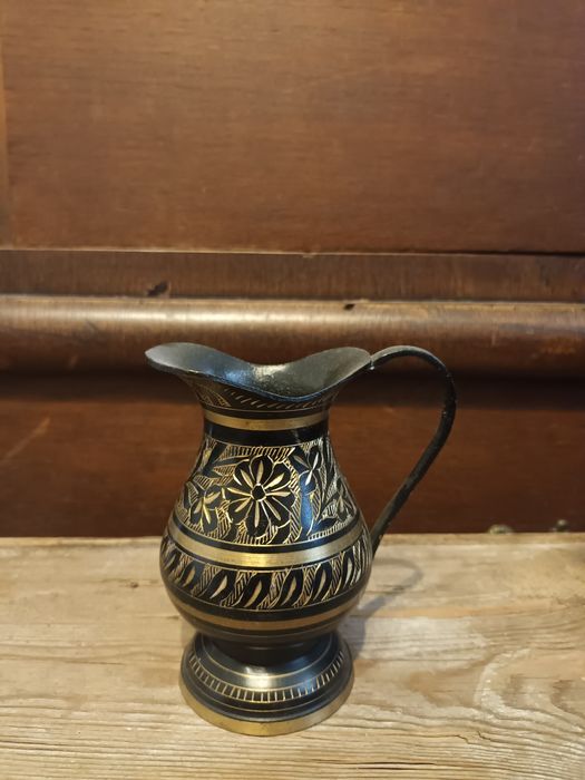 Wazonik mosiężn nakkashi/rastogi