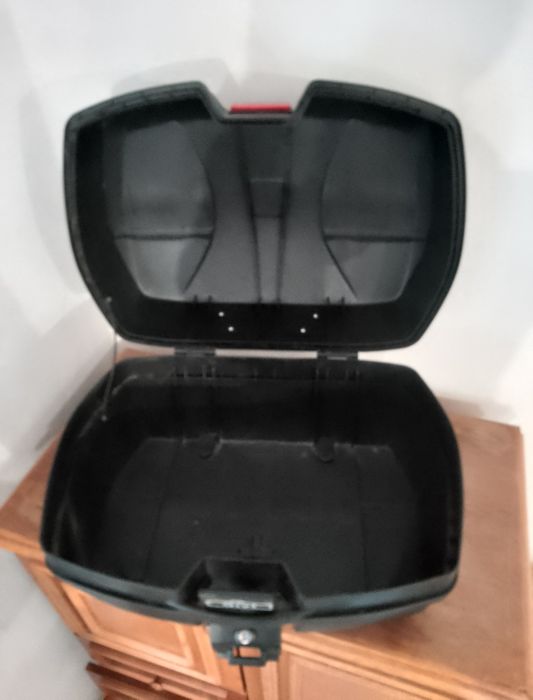 Кофр великий на 2 шоломи. З підставкою до мото