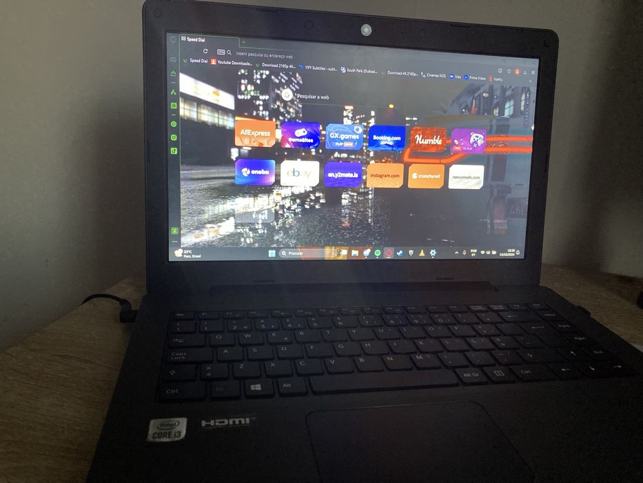 Portatil Lenovo preto