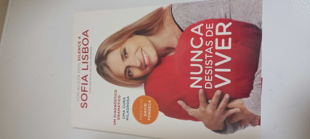 Various Biographies423106063809925121
