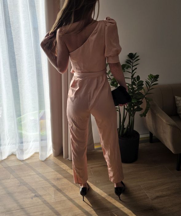 ASOS kombinezon na jedno ramię old money S
