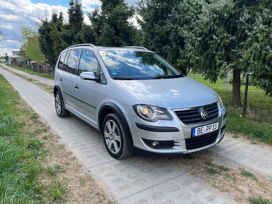 Volkswagen Touran 7 osobowy, hak, full opcja