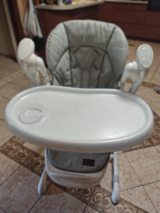 Продам стільчик-гойдалка CARRELLO Cascata