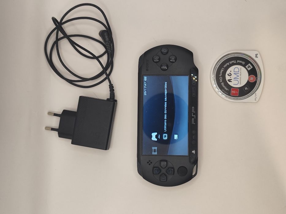 Pack Consola Sony PSP Street (E1004) + GTA Liberty City + Memory Stick 8GB