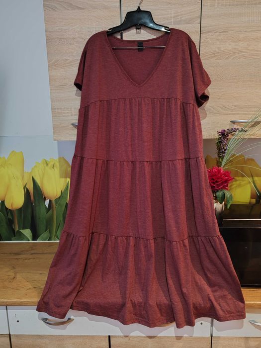 Świetna wygodna sukienka Emery Rose rozmiar ok 48 poliester/elastan