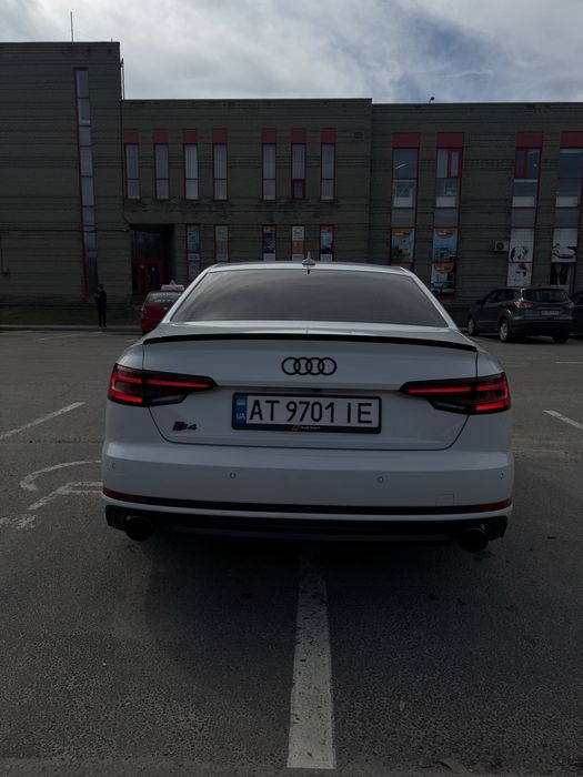Продам свій Audi A4 B9 2.0 TFSI Quattro, 2017 рік, 250 к.с.