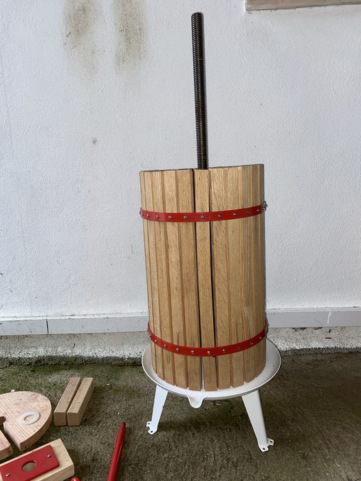Prensa de Vinho / Frutas, 30L, Madeira e Aço, Excelente Estado