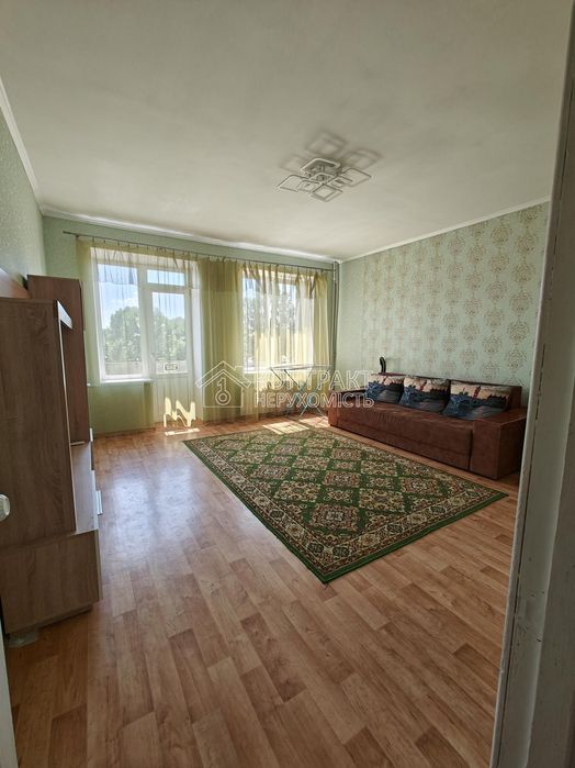 Продаж 2 к квартири, Харків, метро Захисників України - Більше