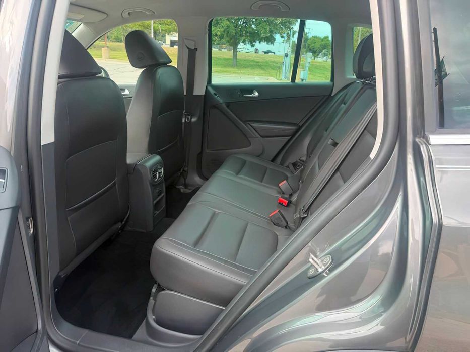 Volkswagen Tiguan      2013