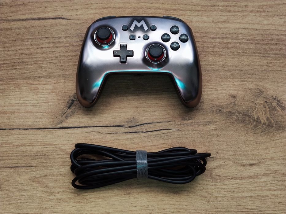 Przewodowy pad kontroler Super Mario Silver PowerA Nintendo Switch PC