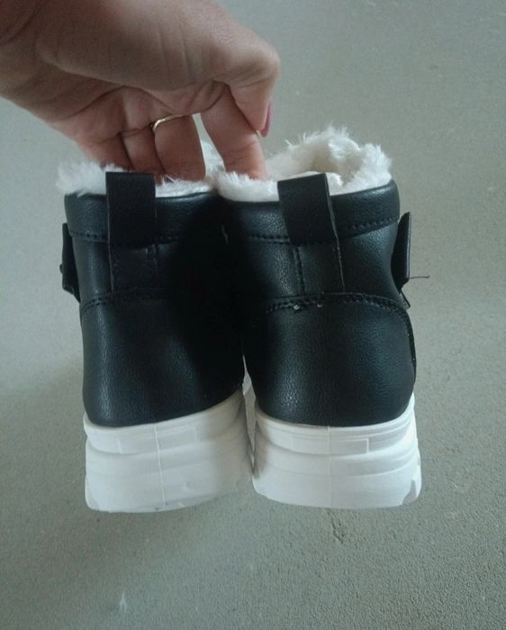 Nowe buty ocieplane r35