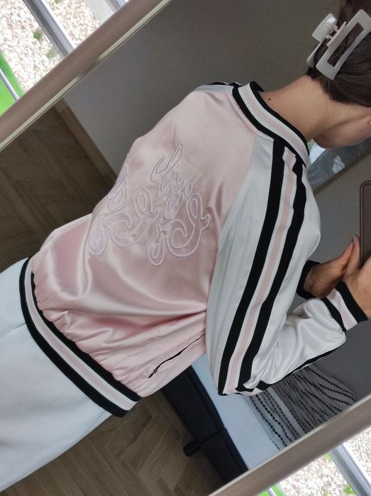 kurtka z napisem bomberka różowa biała cropp S