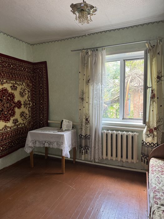 Продам цегляний будинок