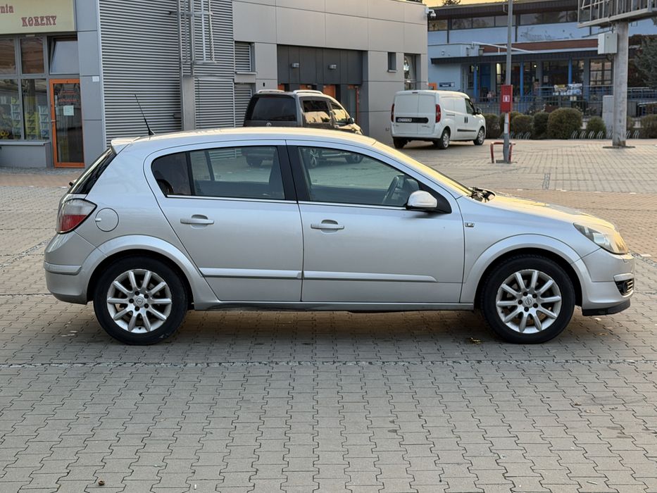 Opel Astra H 2005r.