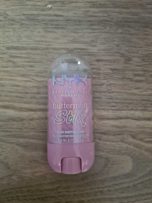 Nyx buttermelt stix