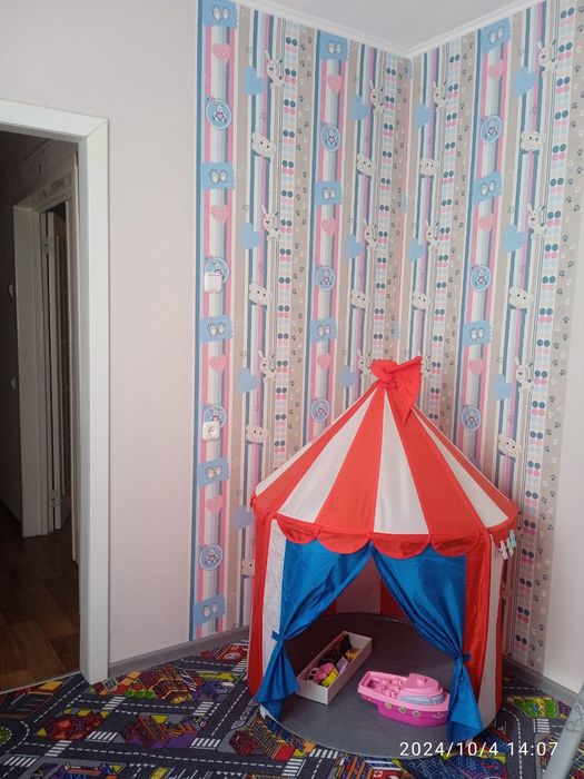 Продам  4-х комнатную квартиру ,на Таврическом , в м.Херсон