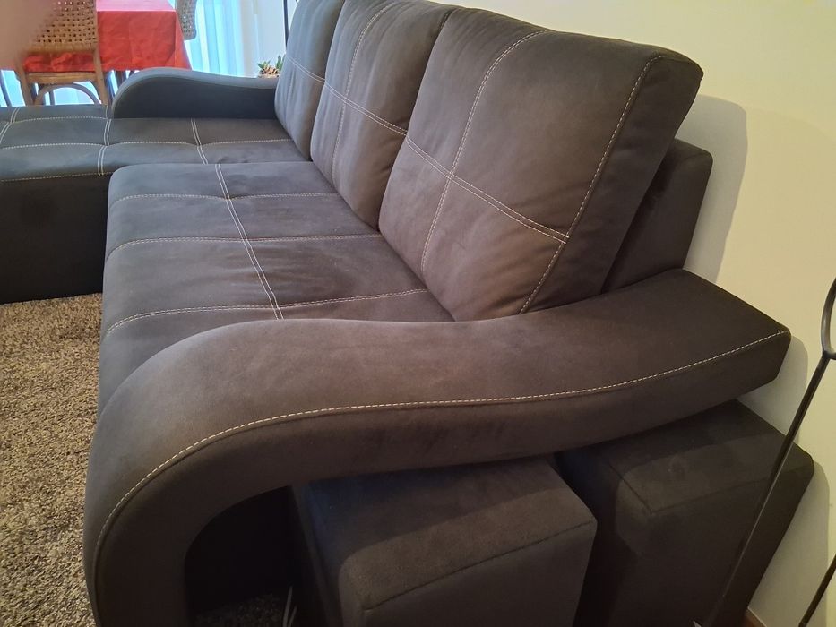 Sofá com 4 anos em bom estado