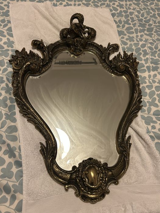 Vendo espelho de parede com moldura de Latão