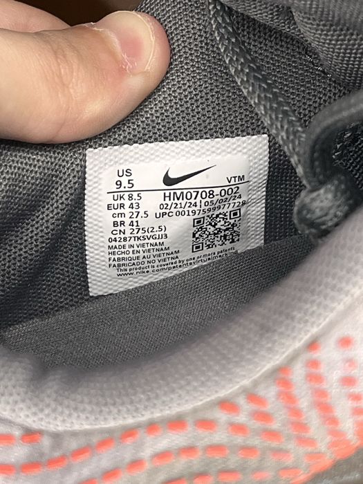 Sapato DN Nike vermelho e preto