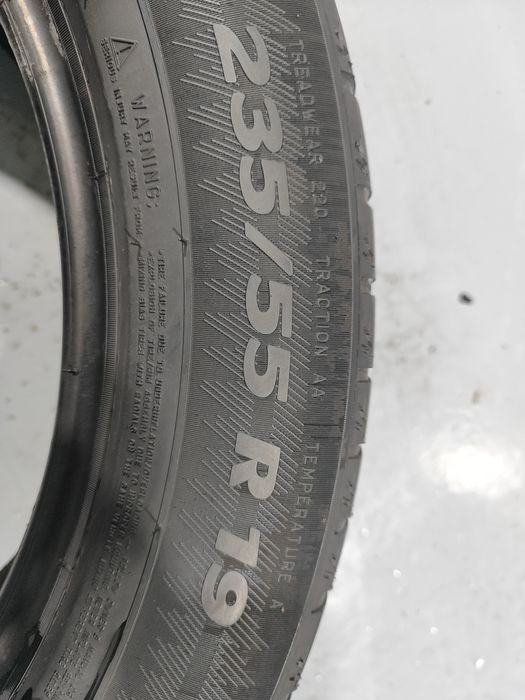 2 pneussemi novos 235-55R19 Michelin - Oferta dos Portes