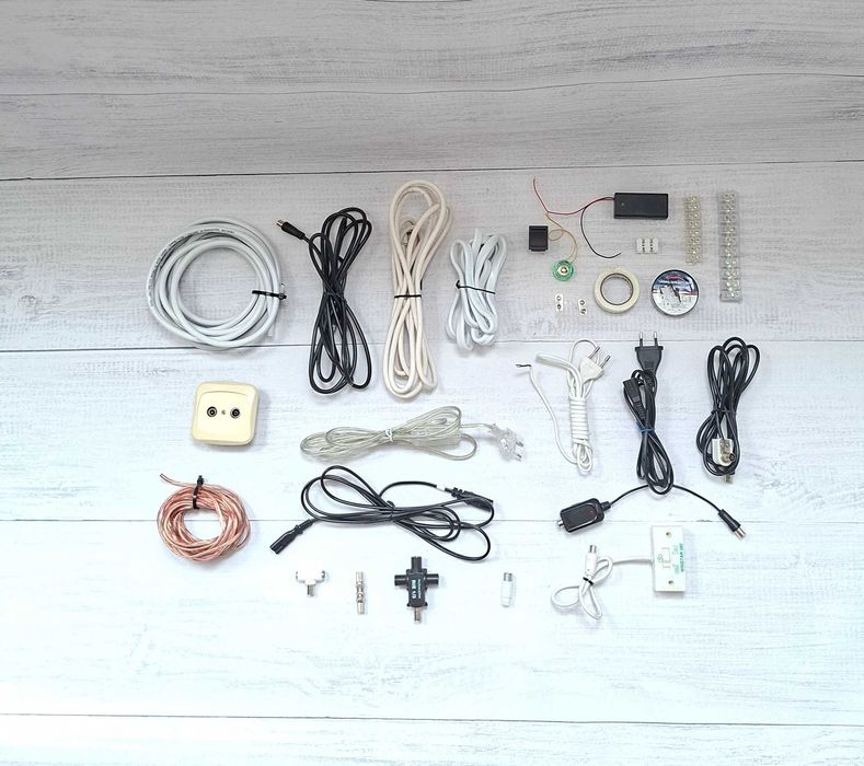 Kabel Kable koncentryczne antenowe TV elektryczne Rozgałęźnik Wtyk Złączki Gniazdko - 28 el