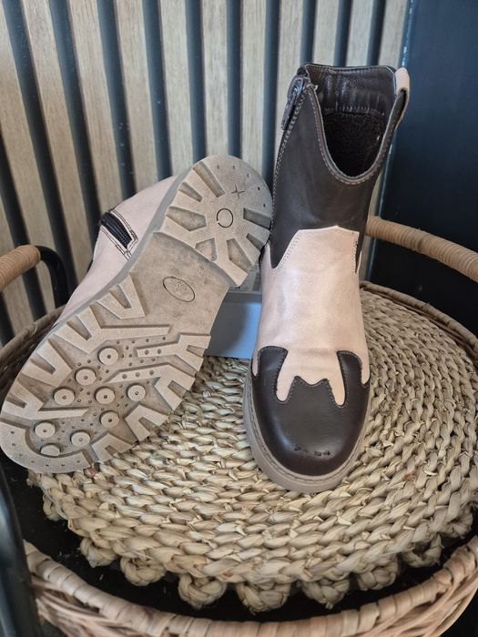 Sprzedam buty kowbojki Reserved w rozmiarze 33