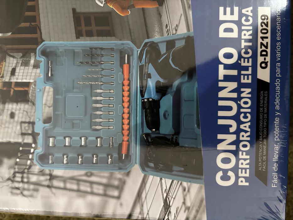 Aparafusadora Eletrica Com Bateria e Varios Acessorios Andowl Q Dz1029 NOVO