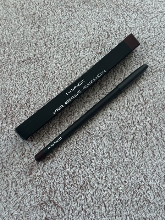 Nowa kredka do ust Mac Cosmetics Nightmoth