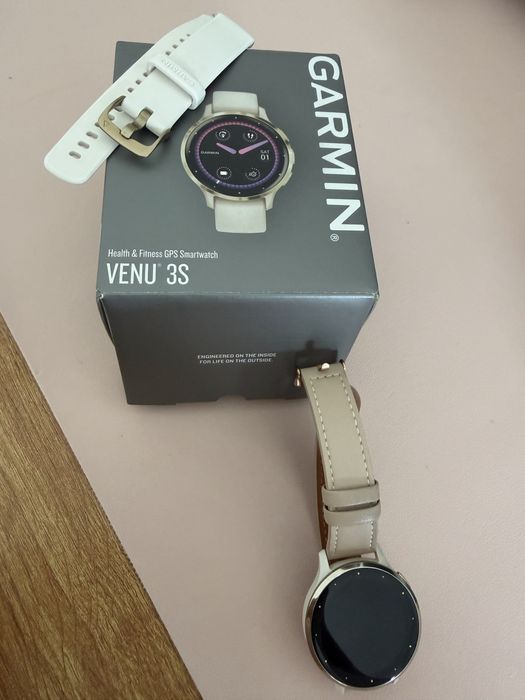 Venu 3S com braceletes extra
