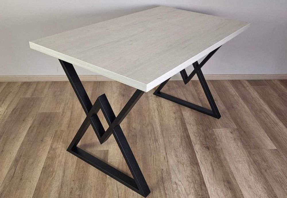 стіл обідній, кухоний стіл, стіл з дерева, дерев'янний стіл