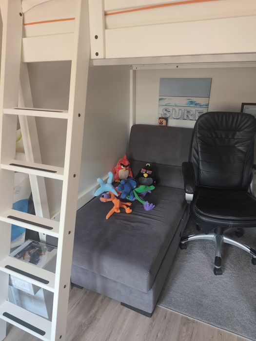 Cama de casal elevada IKEA 140x200 + colchão – pouco uso