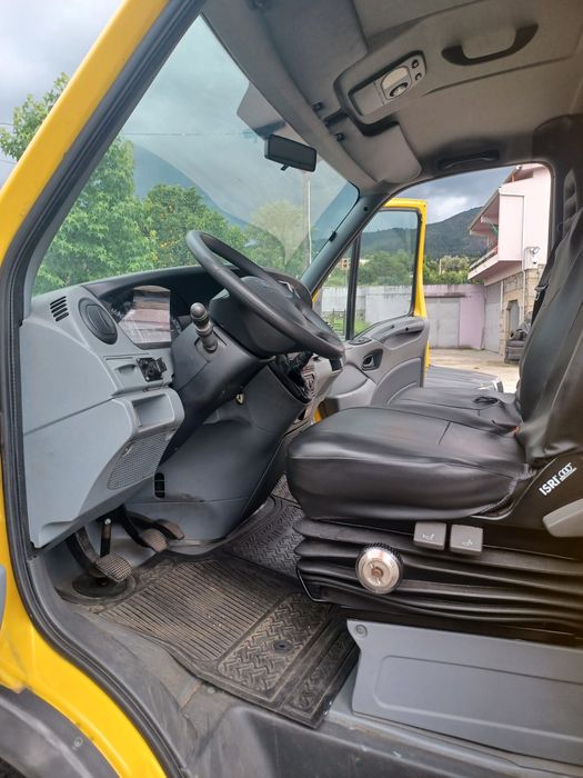Iveco Daily 40C14 GNC Clixtar 7000kg (com plataforma)