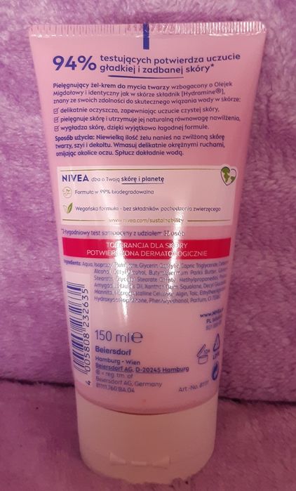 NOWY Żel Nivea do mycia twarzy.