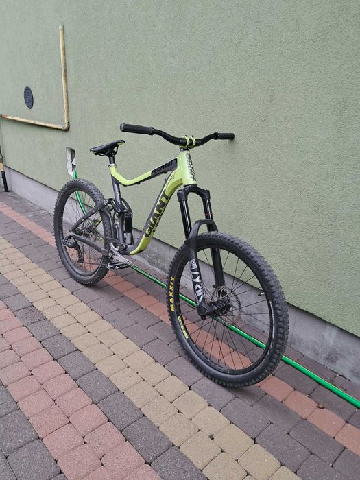 Rower na części Giant reign